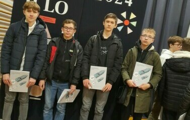 otrzymaliśmy dyplomy i  upominki