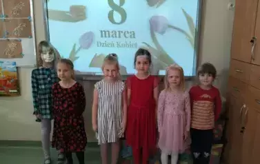 Dzień Kobiet w zer&oacute;wce