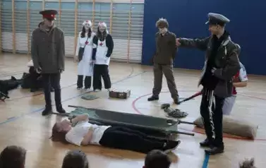 Grupa artystyczna Odrodzeni w naszej szkole (15)