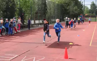 Uczestnicy biegu 10