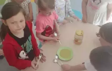 Dzień pszczoły u Zajączk&oacute;w (8)