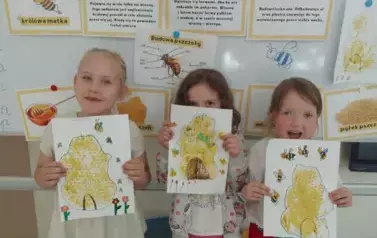 Dzień pszczoły u Zajączk&oacute;w (2)