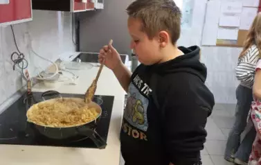 Przygotowanie deseru 21