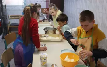 Przygotowanie deseru 20