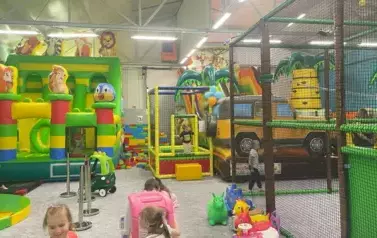 Dzień dziecka w sali zabaw Dziki Jump (14)