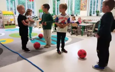 Zajęcia sportowe w Misiach i Zajączkach (3)
