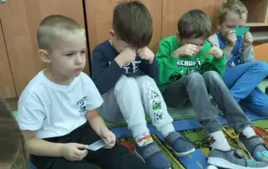 kolorowe emocje w zer&oacute;wce 6