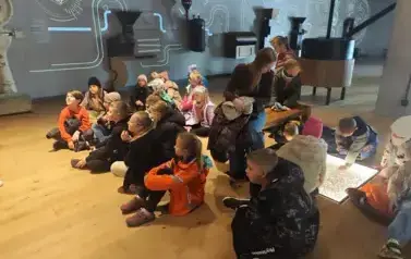 Uczniowie klas 1-4 na wycieczce (46)