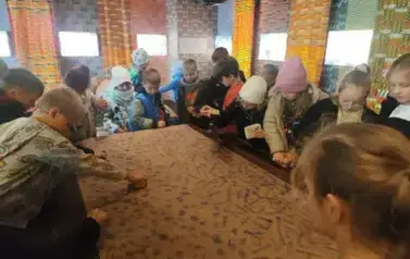 Uczniowie klas 1-4 na wycieczce (40)