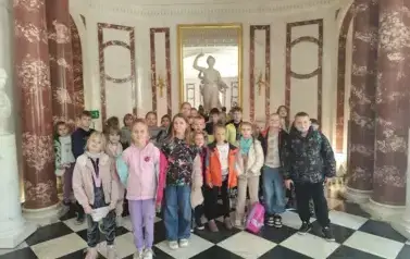 Uczniowie klas 1-4 na wycieczce (22)