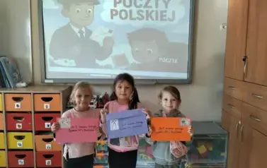 pocztowa lekcja w zer&oacute;wce 9