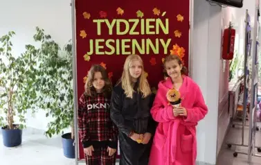 Dzień w piżamie i szlafroku (3)