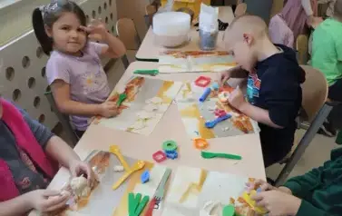 Zajączki poznają surowce mineralne Polski (27)