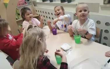 Zajączki poznają surowce mineralne Polski (25)