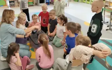 Zajączki stają się Małymi Wielkimi Odkrywcami (17)