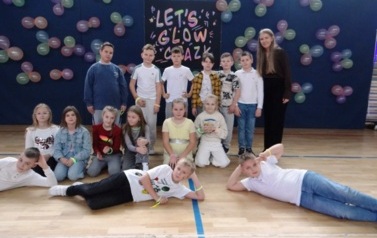 Dyskoteka klas 0-III klasa trzecia(36)
