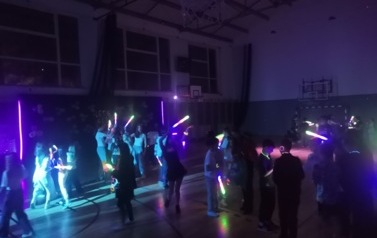 Dyskoteka fluo klas IV-VIII (22)