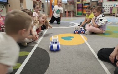 Grupa Zajączki na drugim etapie projektu Mali Wielcy Odkrywcy (4)