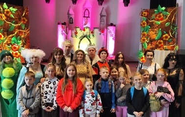 teatralna przygoda zer&oacute;wki i uczni&oacute;w klas I-III 4