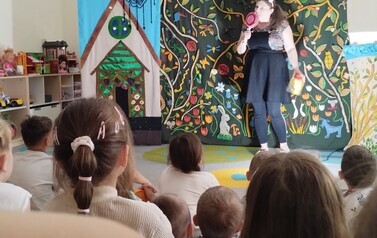 Co w trawie piszczy - grupa teatralna w przedszkolu (1)