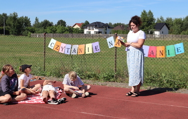 Czytanie na polanie (6)