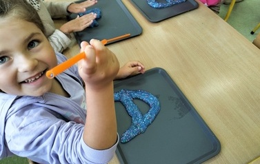 Zer&oacute;wka świętuje Dzień Chłopaka &ndash; kolorowe slimy i wyjątkowy gość 9