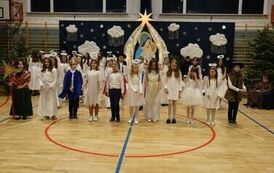 Występ uczni&oacute;w z klasy IV