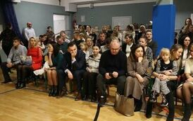 Publiczność zgromadzona na sali (2)