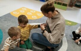 Kr&oacute;lik niezwykły gość w punkcie przedszkolnym (12)