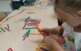 Kr&oacute;lik niezwykły gość w punkcie przedszkolnym (1)