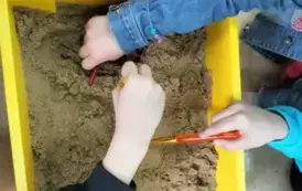 Dzień Dinozaura w zer&oacute;wce 4