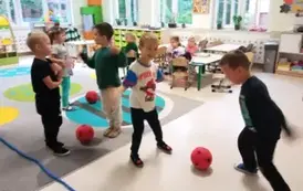 Zajęcia sportowe w Misiach i Zajączkach (9)
