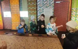 Uczniowie klas 1-4 na wycieczce (44)