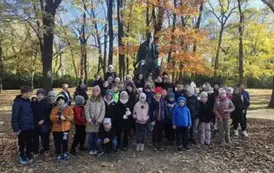 Uczniowie klas 1-4 na wycieczce (6)