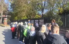 Uczniowie klas 1-4 na wycieczce (2)