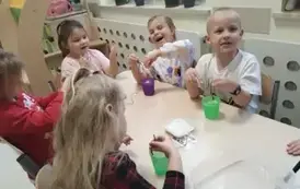 Zajączki poznają surowce mineralne Polski (25)