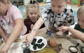 Zajączki poznają surowce mineralne Polski (21)