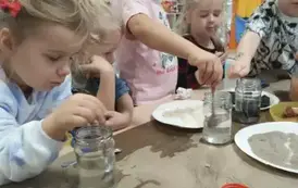 Zajączki poznają surowce mineralne Polski (20)