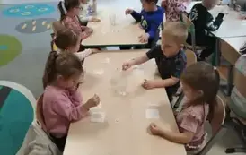 Zajączki stają się Małymi Wielkimi Odkrywcami (13)