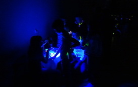 Dyskoteka fluo klas IV-VIII (8)