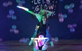 Dyskoteka fluo klas IV-VIII (5)