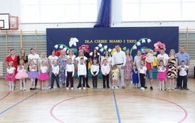 Uczniowie oddziału przedszkolnego z Rodzicami