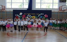 Wsp&oacute;lne śpiewanie Sto lat