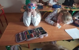 Maskowe szaleństwo w klasie pierwszej (5)