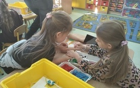 zajęcia pokazowe z robotyki w zer&oacute;wce i klasach I-III 1