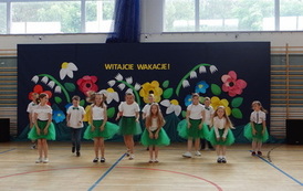 Klasa druga podczas tańca