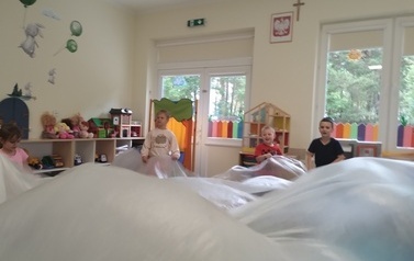 Bezpieczne wakacje w grupie zajączki (1)