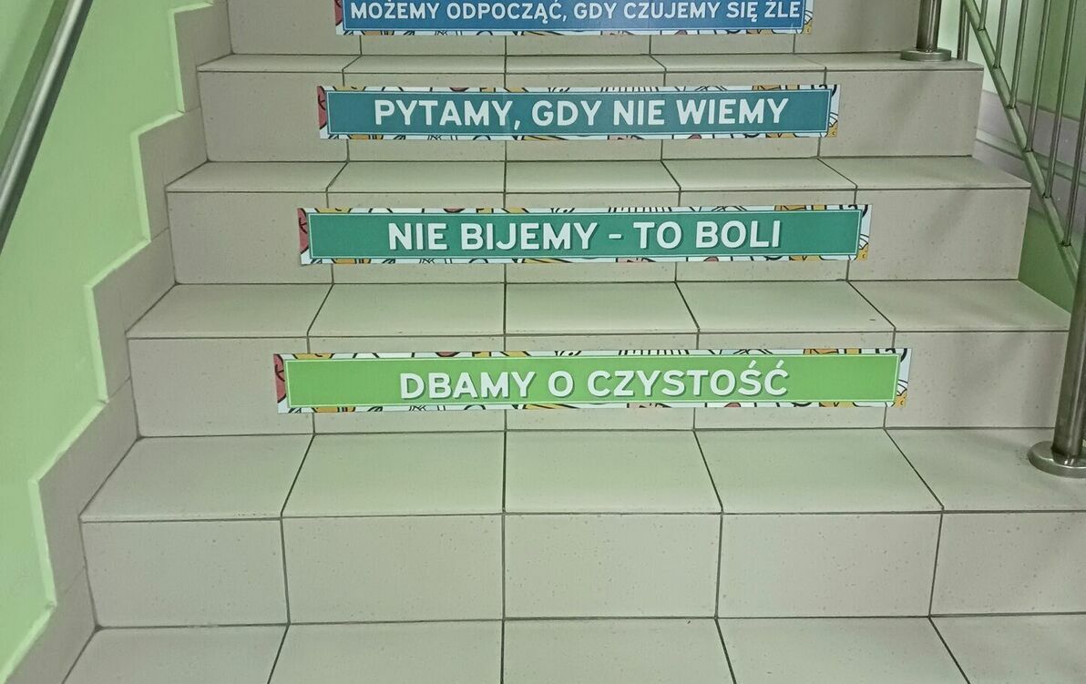 Zdjęcie do Kolorowa szkoła