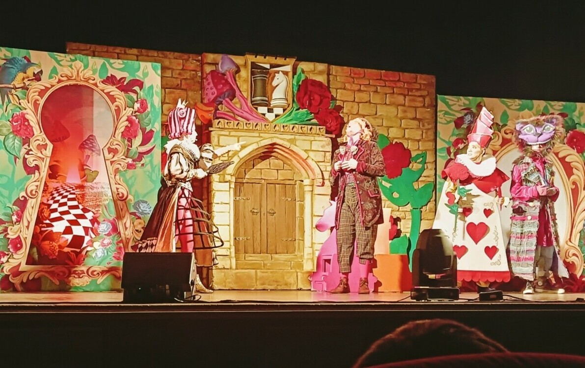 Zdjęcie do Musical profilaktyczny &bdquo;Alicja w Krainie Czar&oacute;w&rdquo;