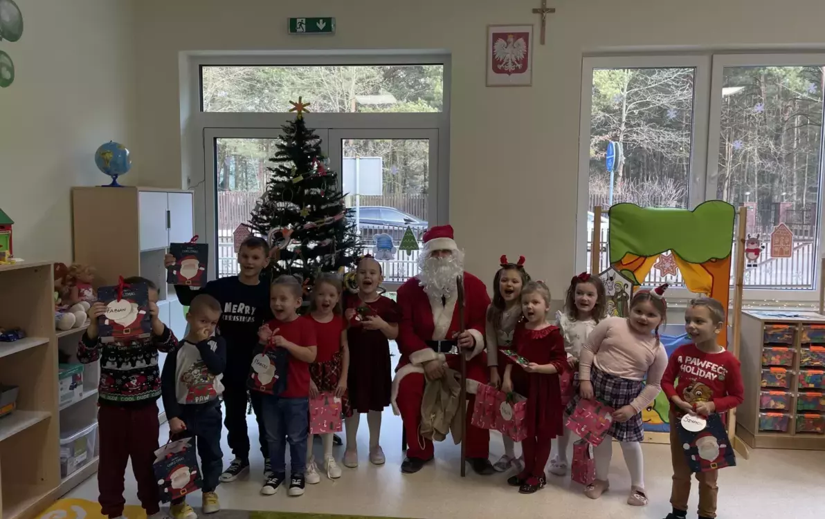 Zdjęcie do Warsztaty świąteczne oraz wizyta Mikołaja u Zajączk&oacute;w